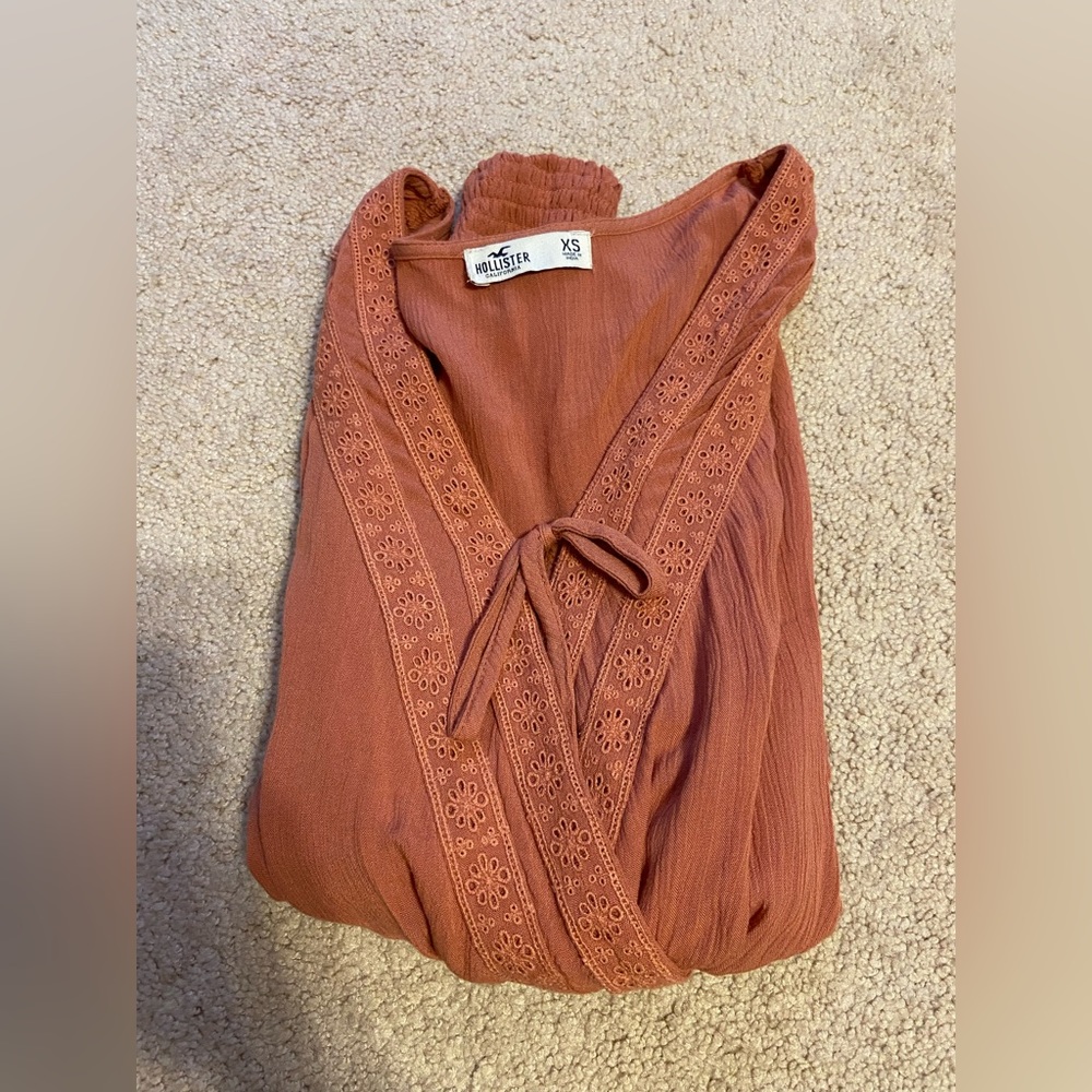 Simple light top